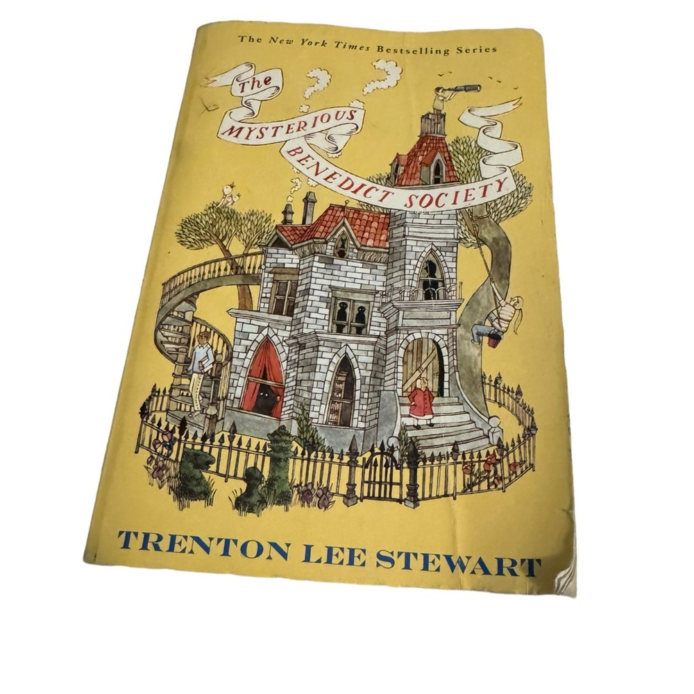 Young Adult Fiction / The Mysterious Benedict Society by Trenton Lee Stewart